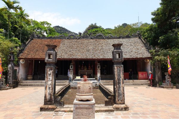 1 Day In Ninh Binh Temple, Peaks & Peaceful Rivers