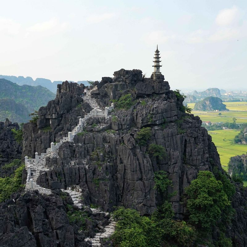 1 Day Tour Hanoi Bai Dinh Trang An Mua Cave (2) 1 Day Tour Hanoi – Bai Dinh – Trang An – Mua Cave