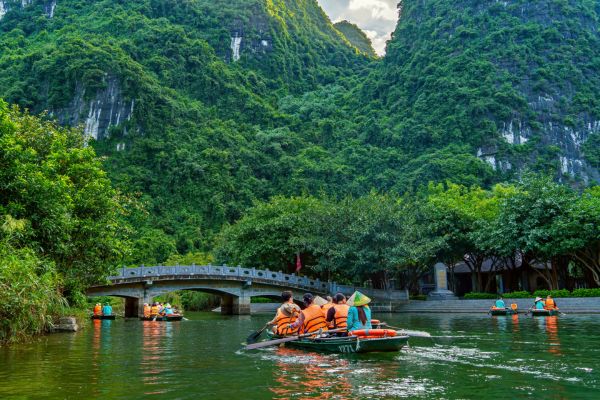 1 Day Tour Hanoi Bai Dinh Trang An Mua Cave
