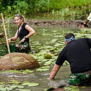 Buffalo Cave Rural Experience – Buffalo Bathing, Rice Farming and Traditional Cooking in Vietnam